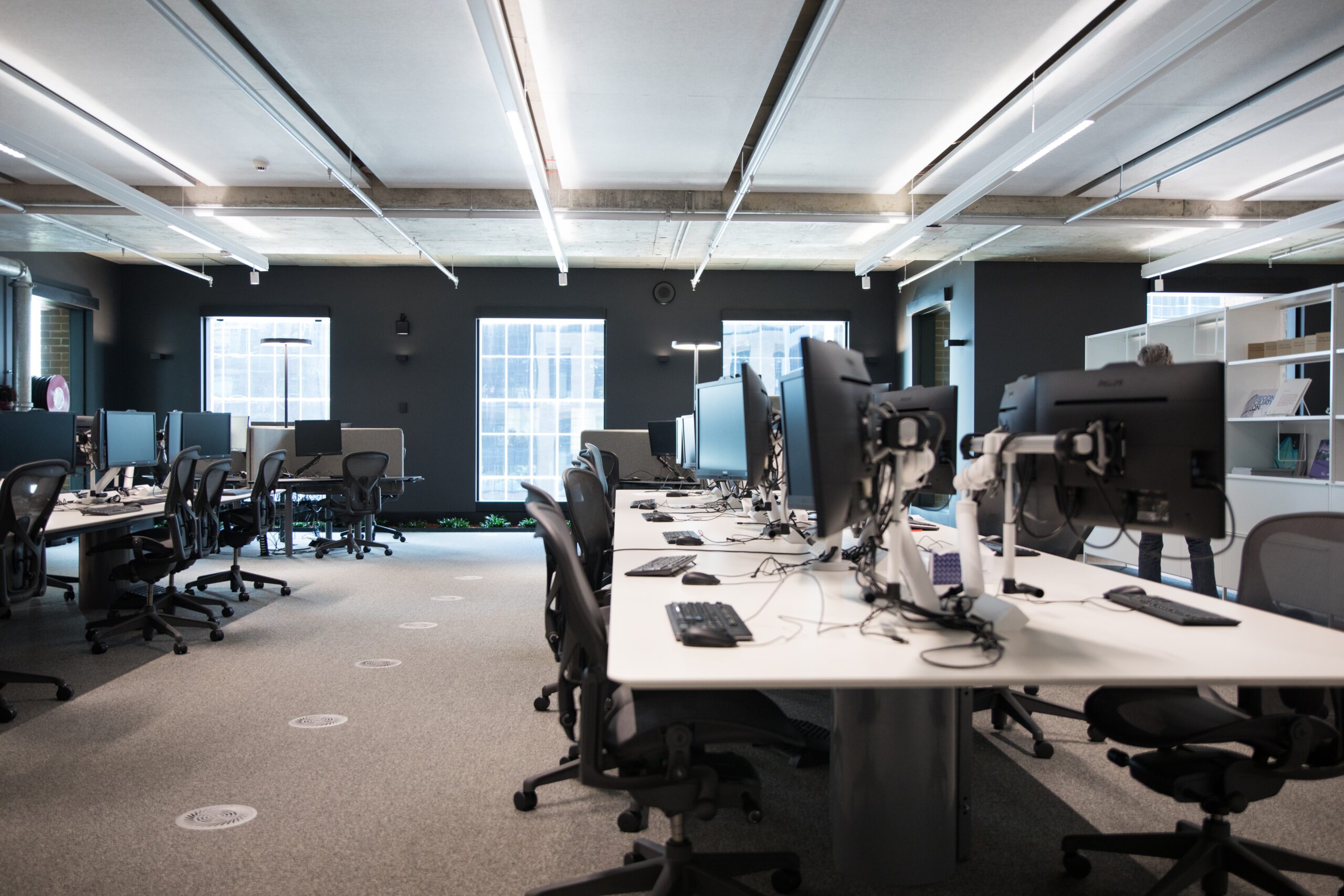 Office Refurbishment Services - empty office with modern design