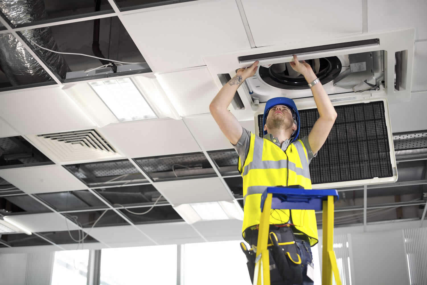 UK-Wide Fast Response Maintenance for Urgent Repair Services UK-Wide Fast Response Maintenance for Urgent Repair Services